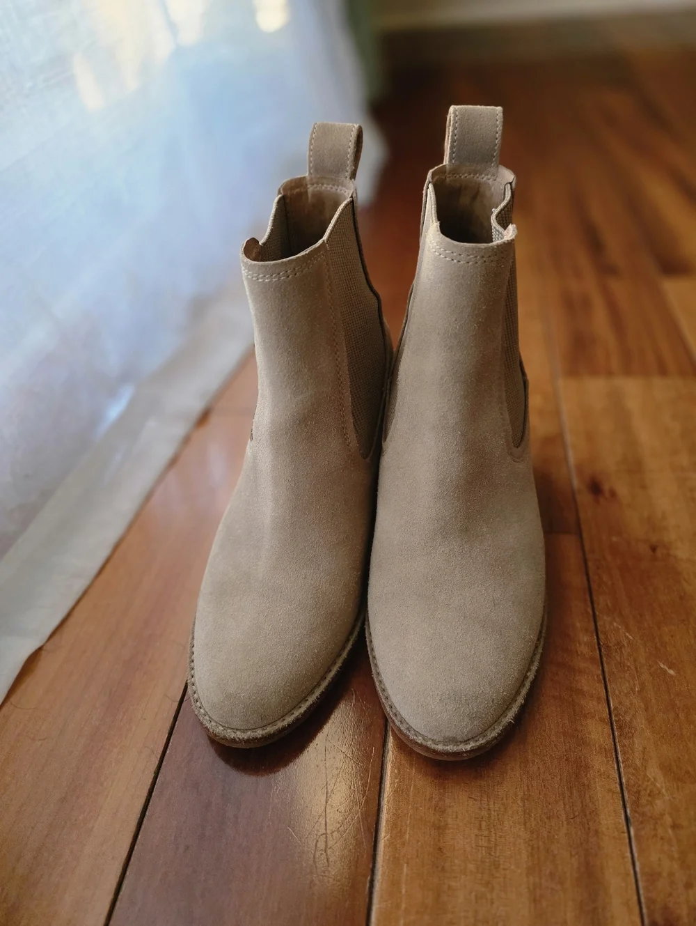UGG Faye Suede Chelsea Chunky Heeled Booties - Tan - Women's Size 7 Stunning - Picture 3 of 8
